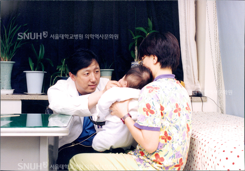 [1993년] 김석화 소아성형외과 교수의 외래진료