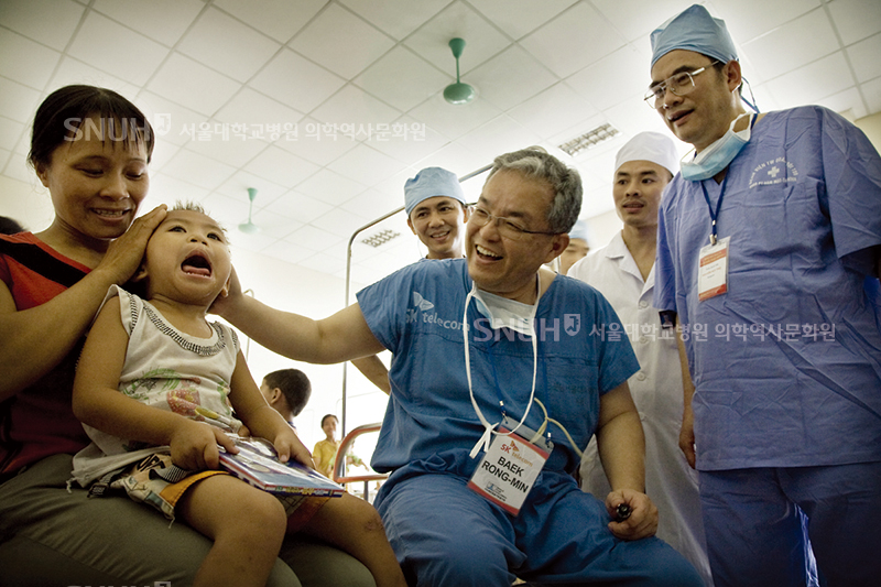 [2009년] 베트남 기형 어린이 수술