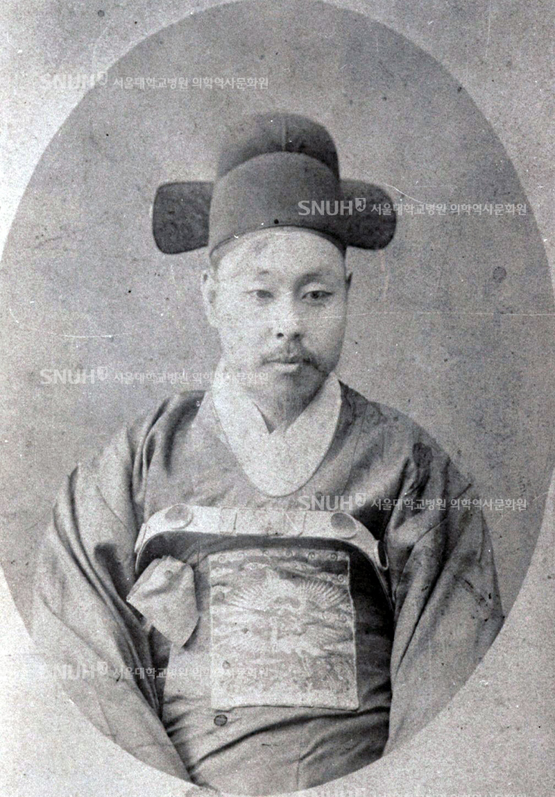 1890년대 - 의학교 교장 지석영